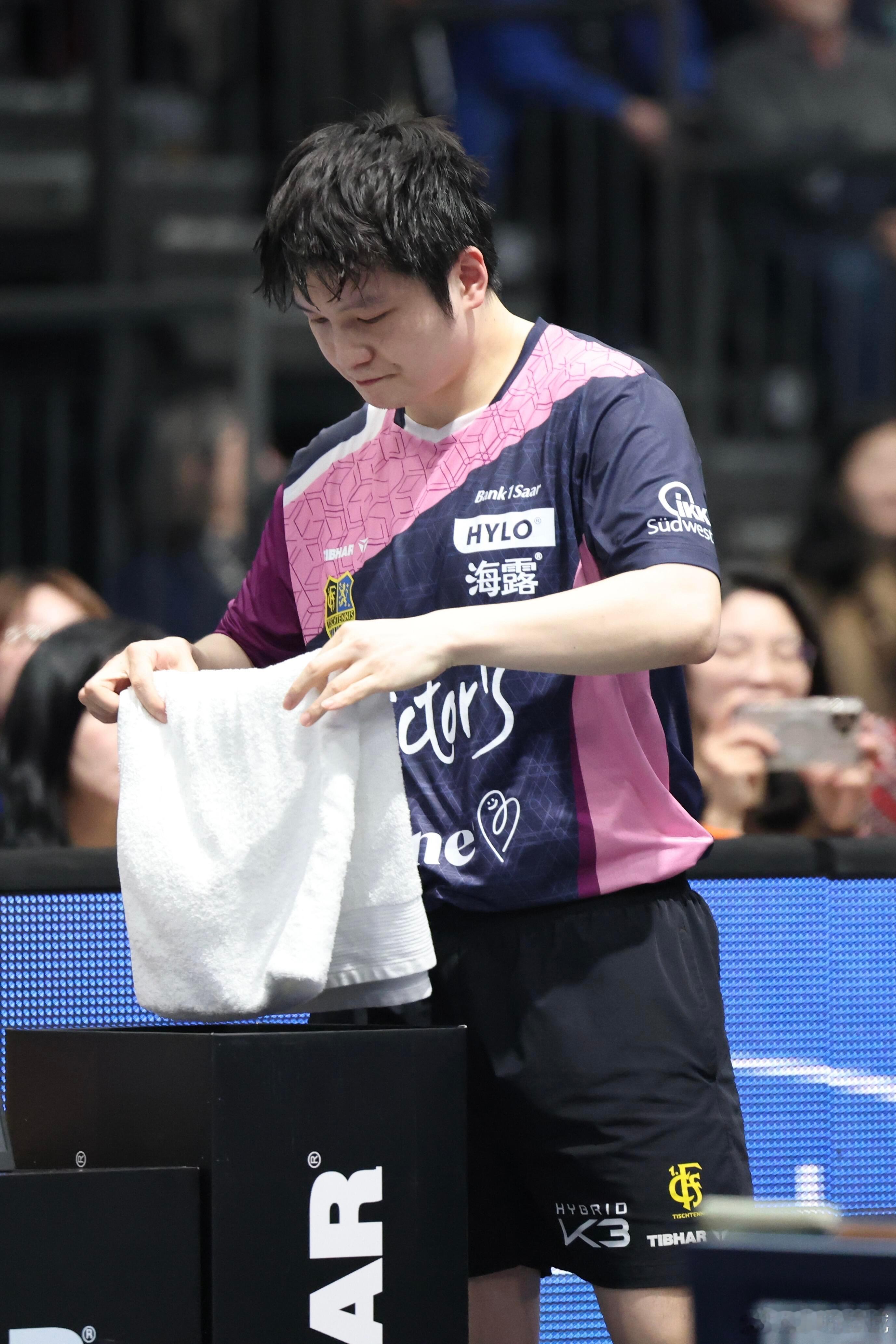 小熊加油！但是我们小熊粉粉嫩嫩真的很可爱很漂亮吧 