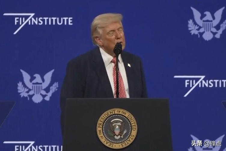 特朗普承认社会主义行之有效 。

特朗普在近日的一次“投资峰会” 上说：“我得说