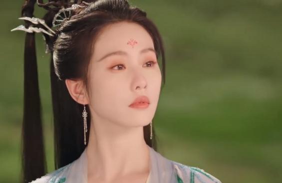 85花里确实是刘诗诗演技最差
连小孩的对手戏都没接住，她的眼睛真的好像是一直都睁