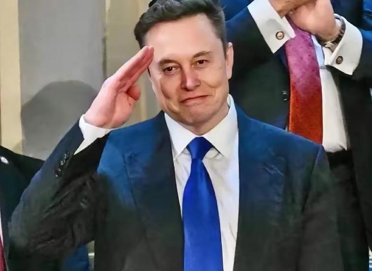 不得不说，马斯克这嘴真是开过光！就在中日关系这么紧张的节骨眼上，他居然直接给日本