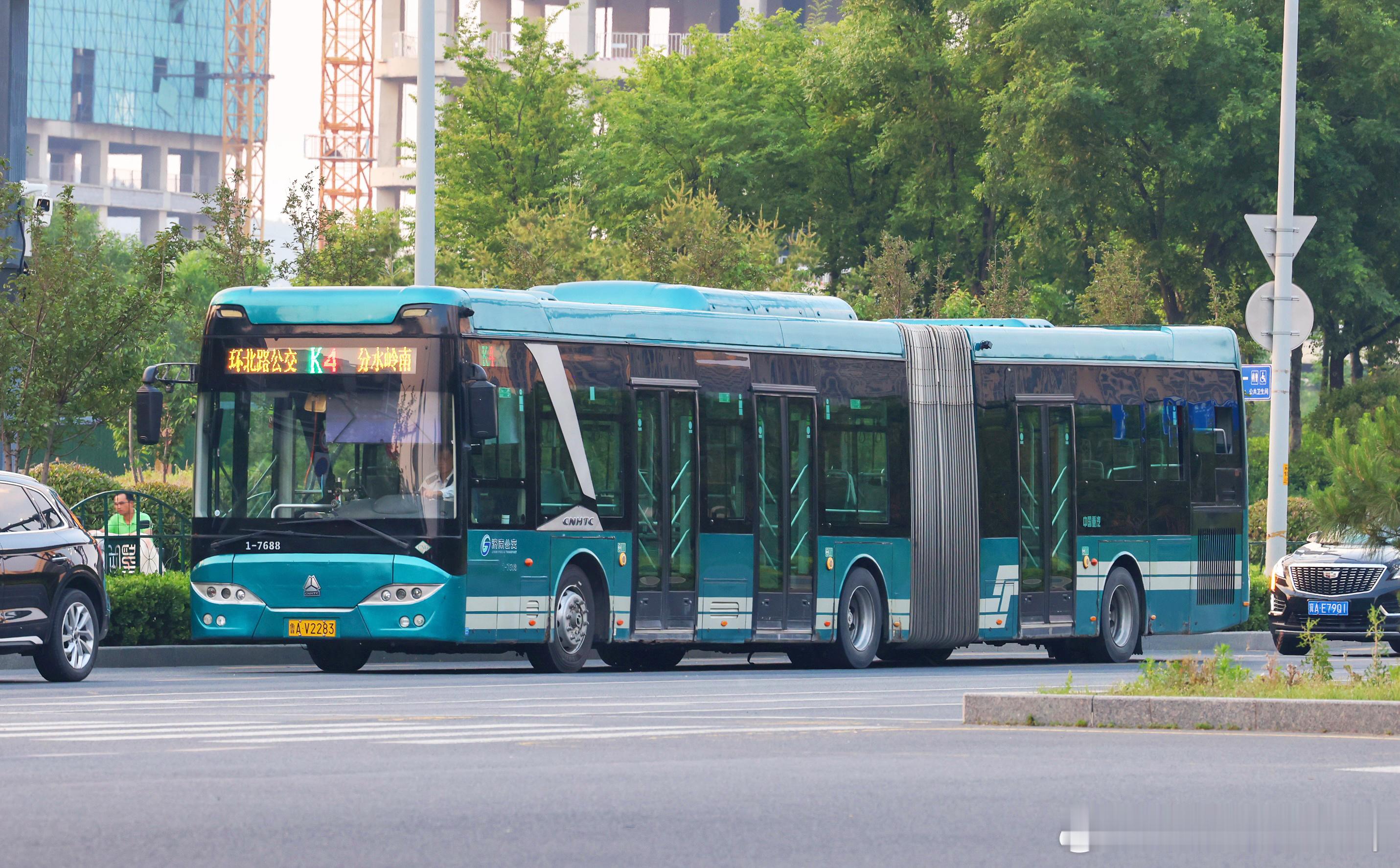 另外一家的大马力气铰接 深圳·长园新材料港