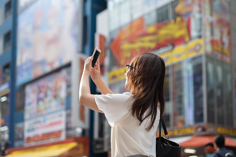 能否发表一句今生感悟今天的一天已经结束了。虽然很辛苦。但是感觉过的很充实。加油努