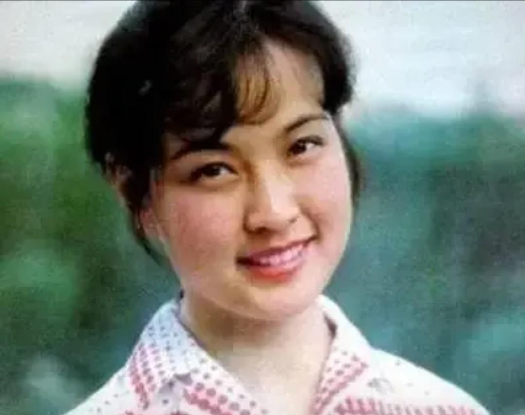 只要不违法，适合自己的才是最好的。对刘晓庆这种婚姻观应持何种态度？
有人说“女离