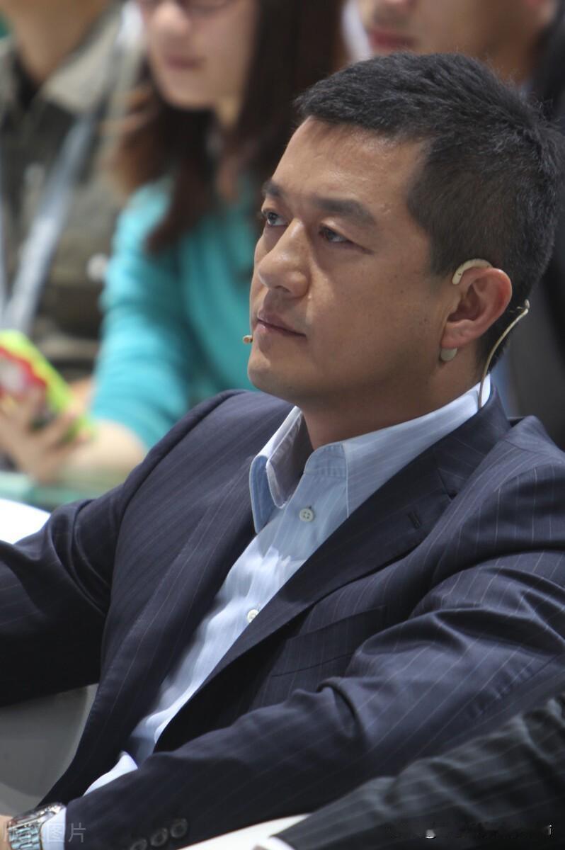 做慈善的李亚鹏，真的了不起！

   李亚鹏 以前我对李亚鹏印象真不咋地！觉得他