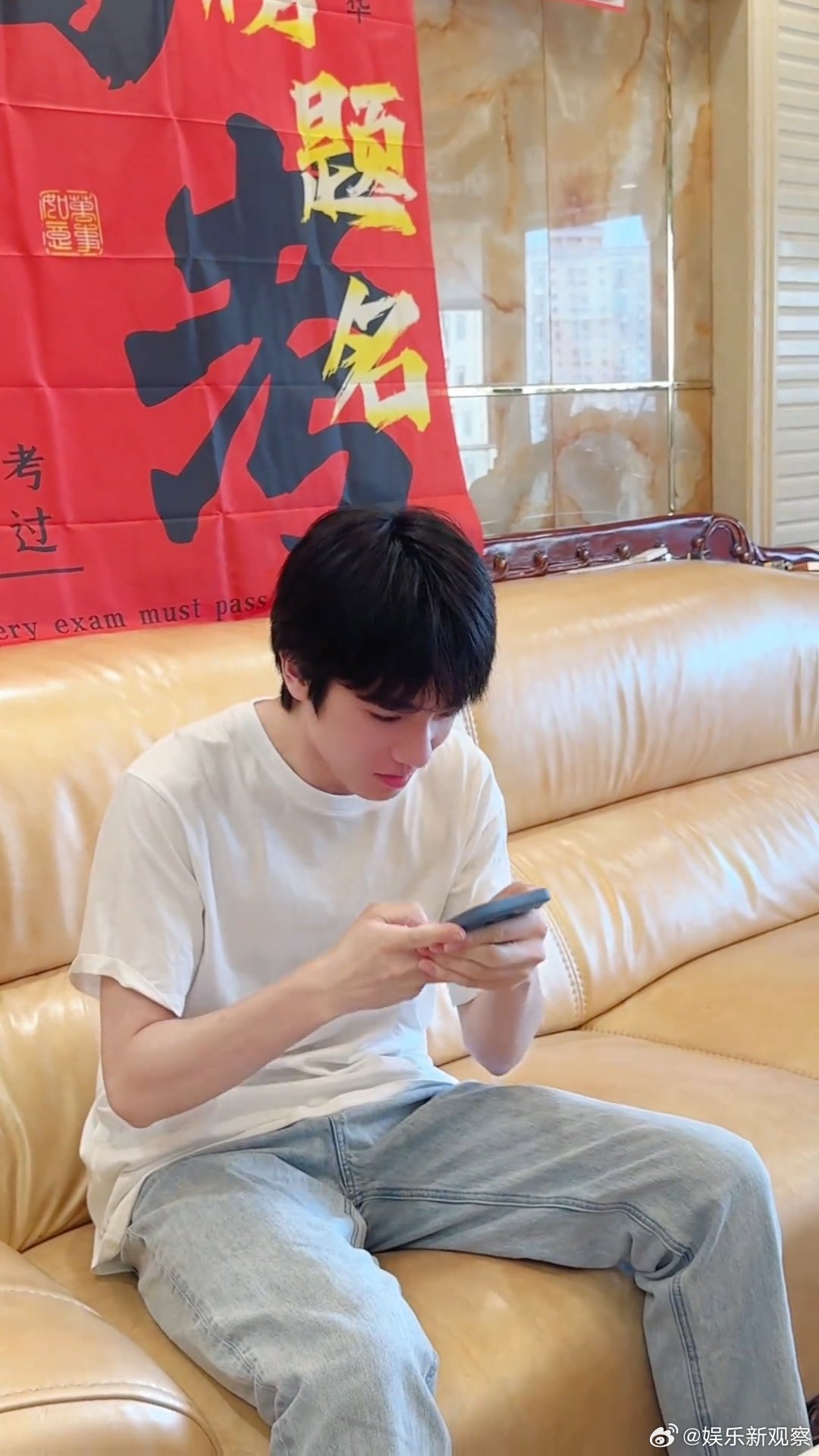林栋哲考上中戏了林栋哲饰演者简宇熙考上中戏了 “栋哲考上大学了，我同你阿爷都不晓