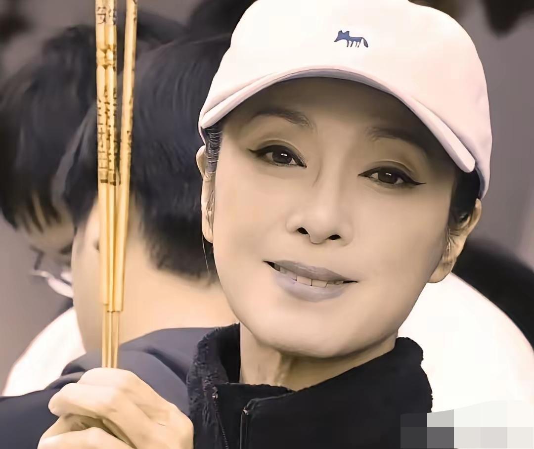 她一场演唱会所挣的钱，全部捐给慈善机构，知道她是谁吗？