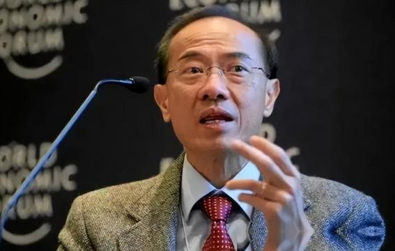 终于有人说出了大实话！新加坡前外长杨荣文曾经说：不要看美国动不动就威胁中国、制裁