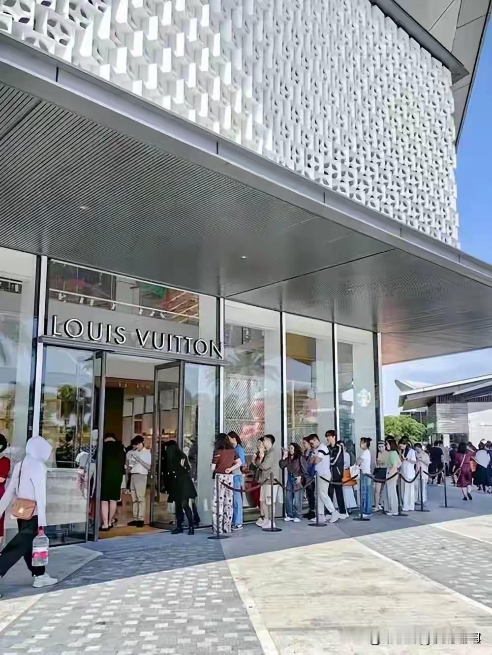 你以为“封关”是把岛锁起来？错！海南这一波操作，简直开了挂！
前几天海南全岛封关