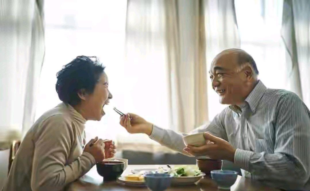 老伴先走了，我的天塌了：提前修炼独处的勇气，才是晚年必修课
 
身边真的见过太多