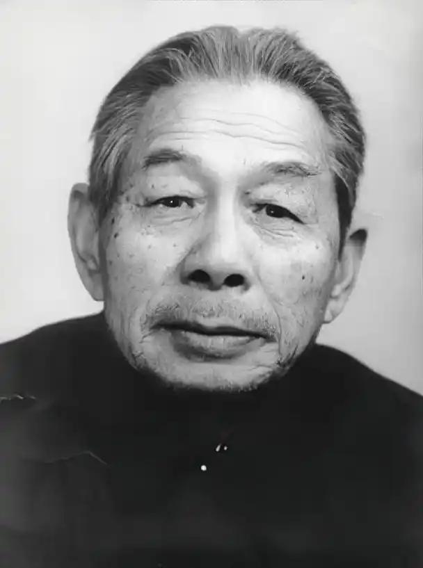 他是被遗忘的天才科学家，中国的“爱因斯坦”，却扫了十几年厕所，他究竟是谁呢？
 