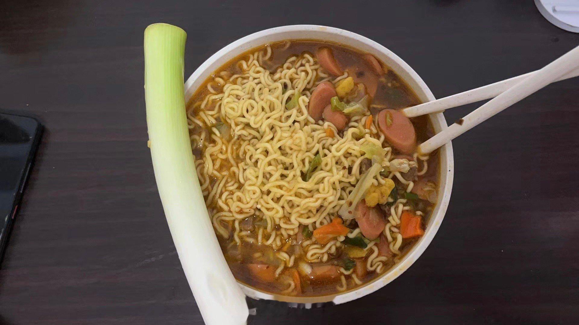山东人都这么吃面的吗！ ​​​