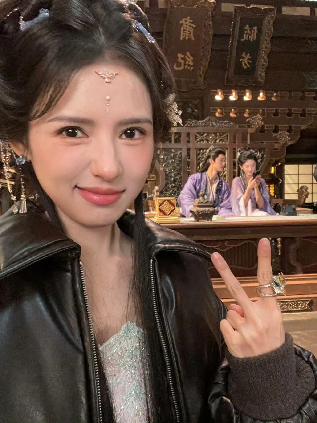 公主姐姐好美。