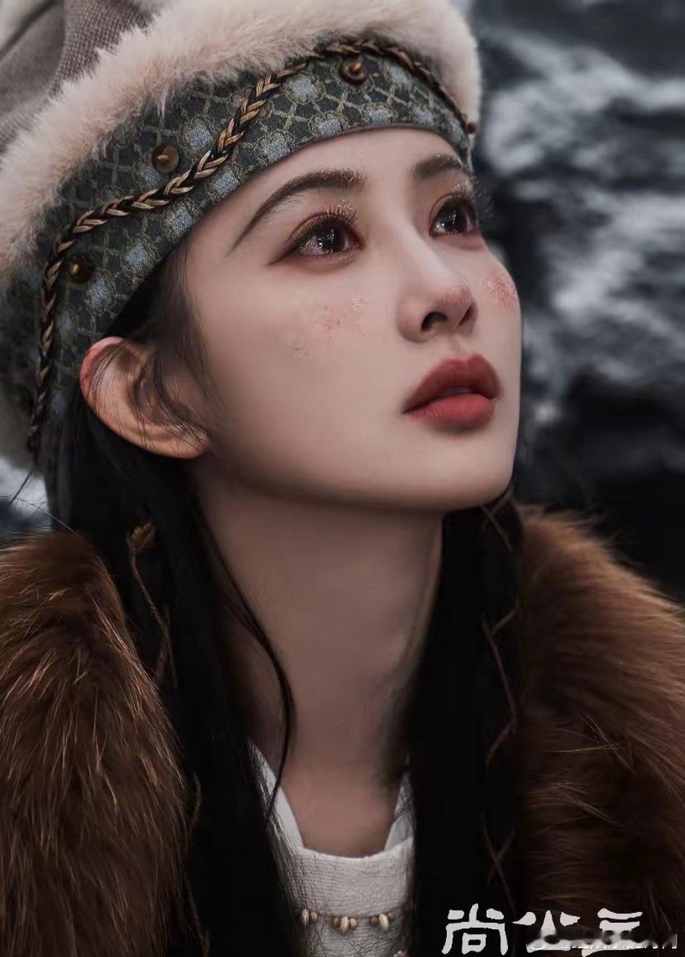 孟子义趁早放弃半永久妆容看看是古装《尚公主》吗不说还以为是景区旅拍，都没有古人的