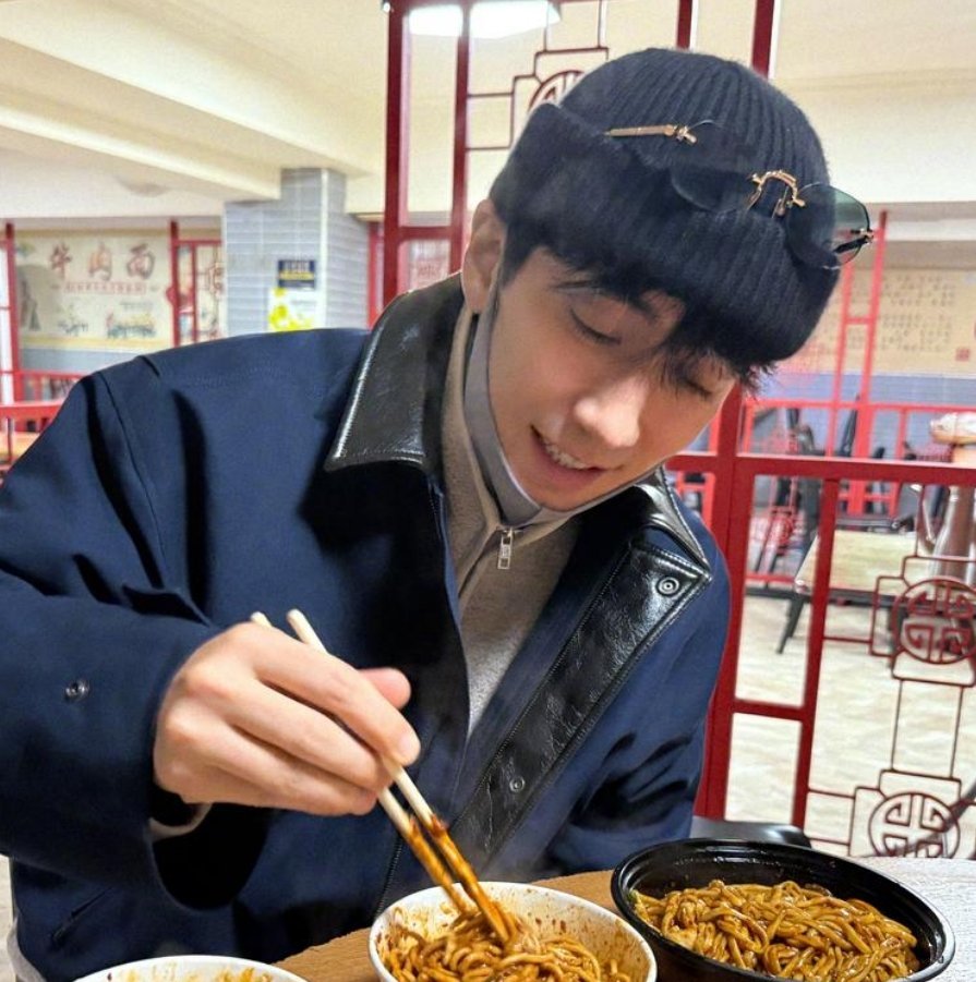 做梦素材又有了🥰朱一龙