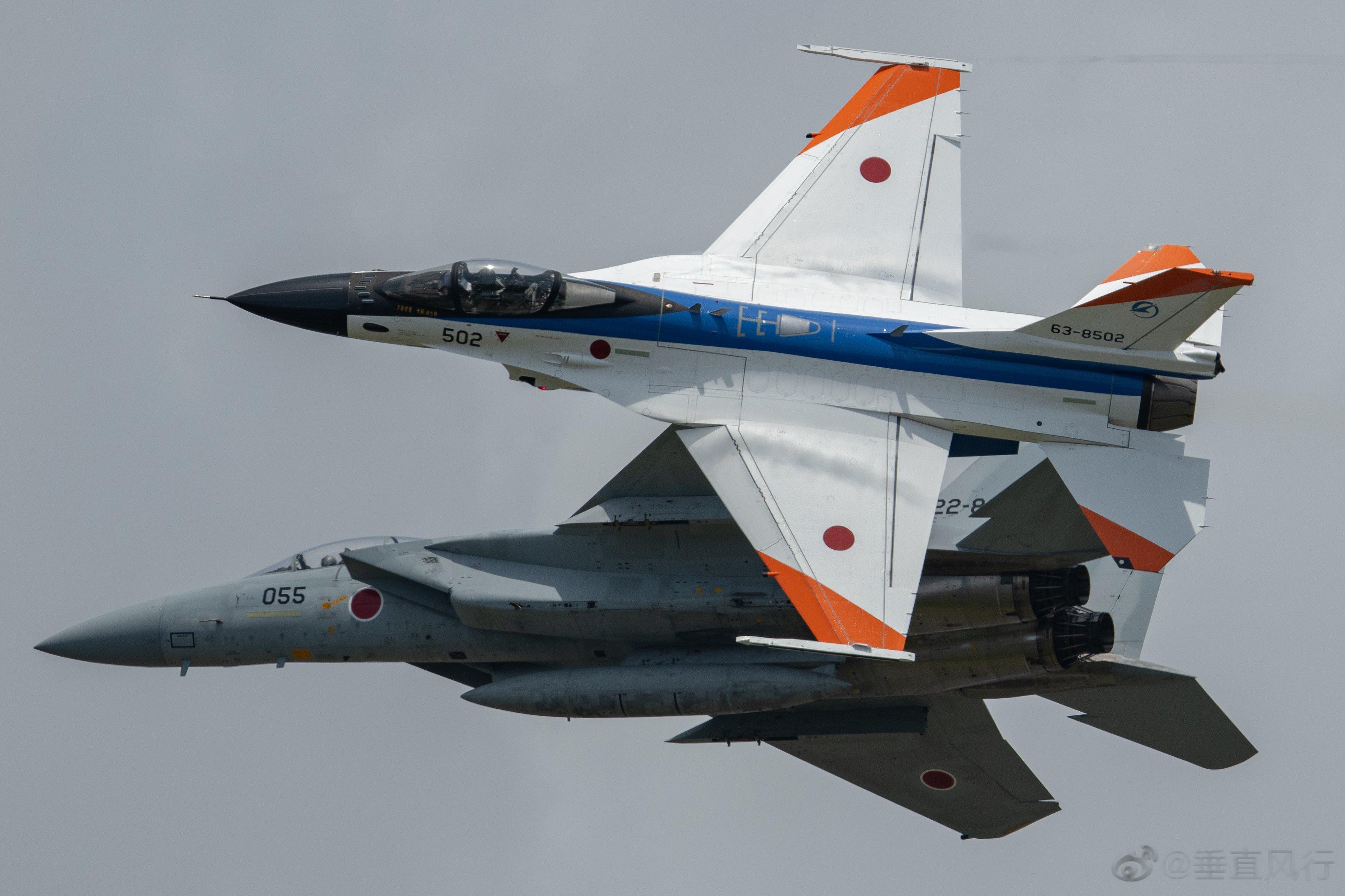静滨航空祭上F-15 F-2双机编队 实际是个三机 还有一架F-15没入镜#航空