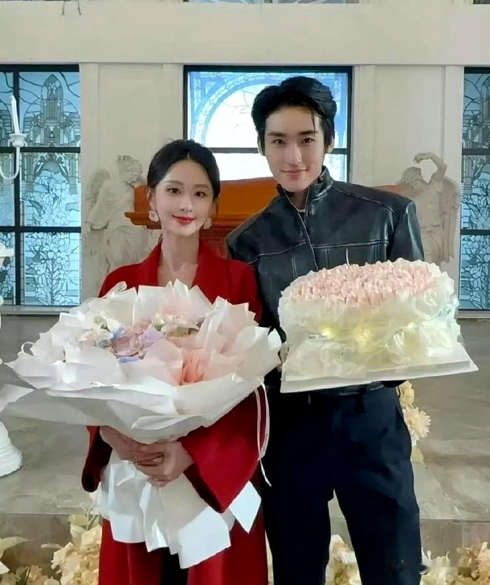微微当年真是现象级的现偶大爆剧，为啥他俩没吃到半点红利啊？ ​​​