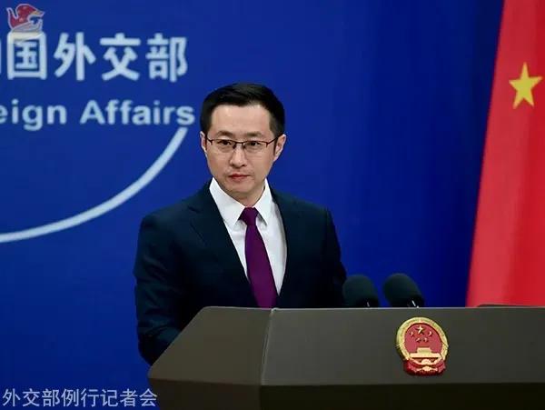 就在刚刚！
外交部硬气回怼越南
3月23号，外交部开了例行记者会，发言人林剑直接