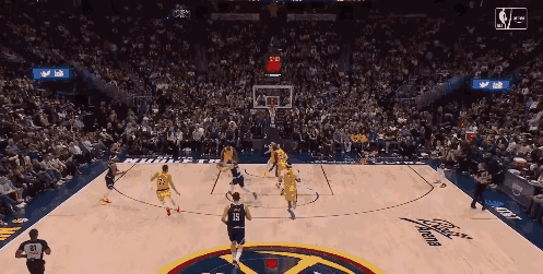 东契奇领到个人本赛季第15次技术犯规。按照NBA的规定，如果东契奇再吃1次技术犯