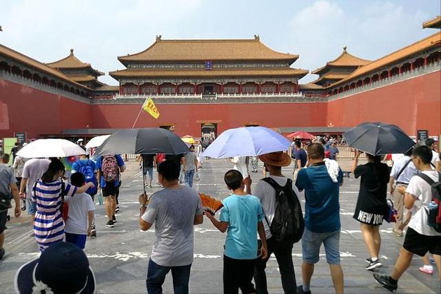 美电子旅游新闻称，中国靠游客亲身感受戳破西方偏见。

当下地缘竞争加剧，西方一直