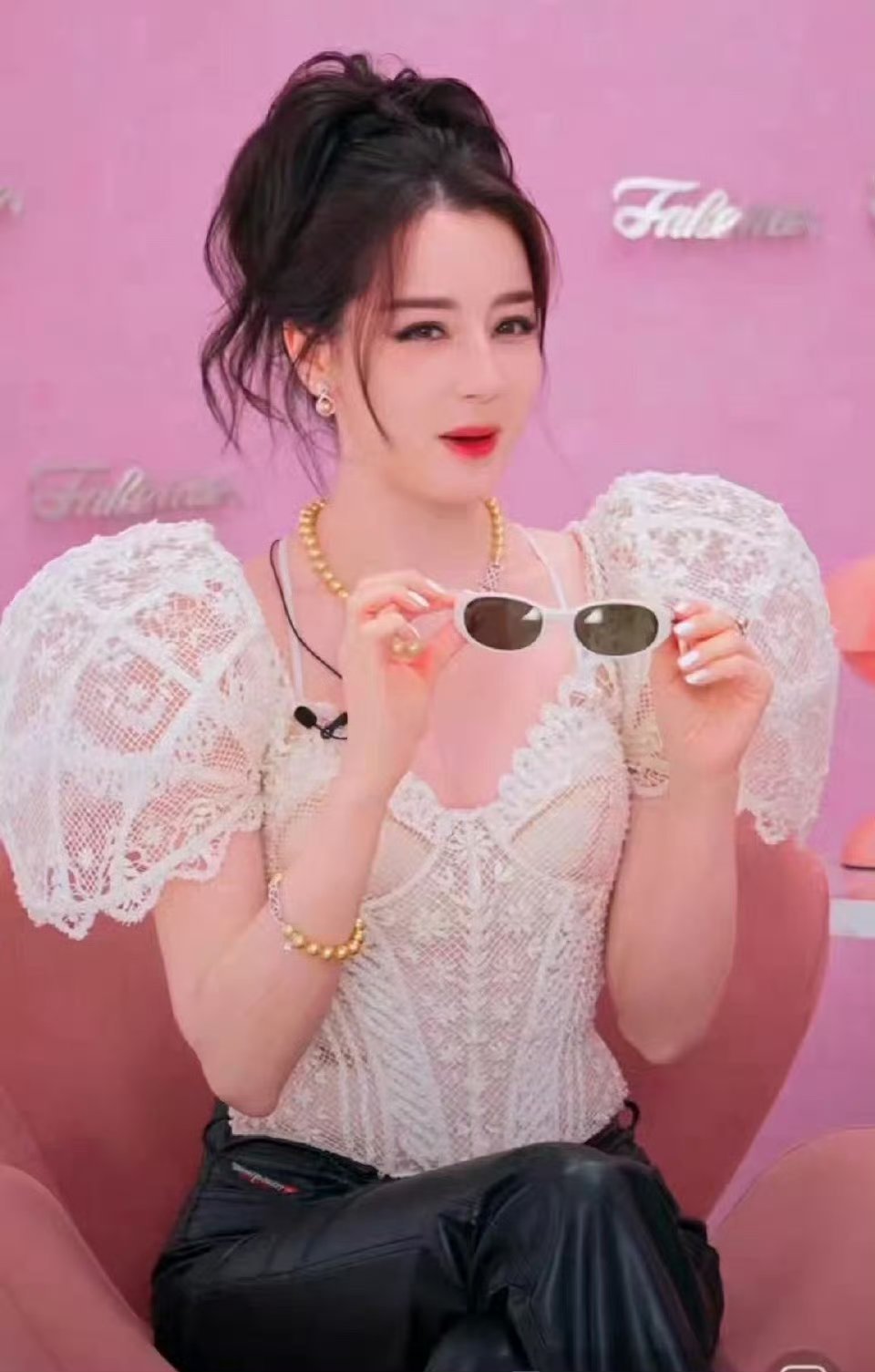 迪丽热巴直播看看状态怎么样 