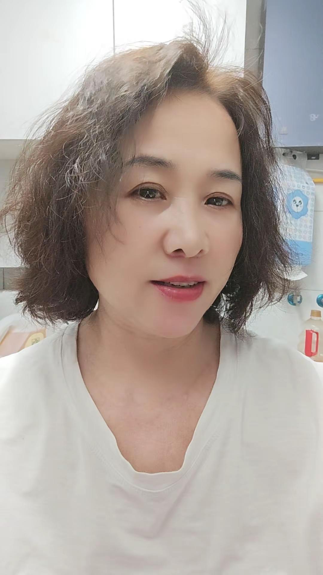 换个发型美美哒