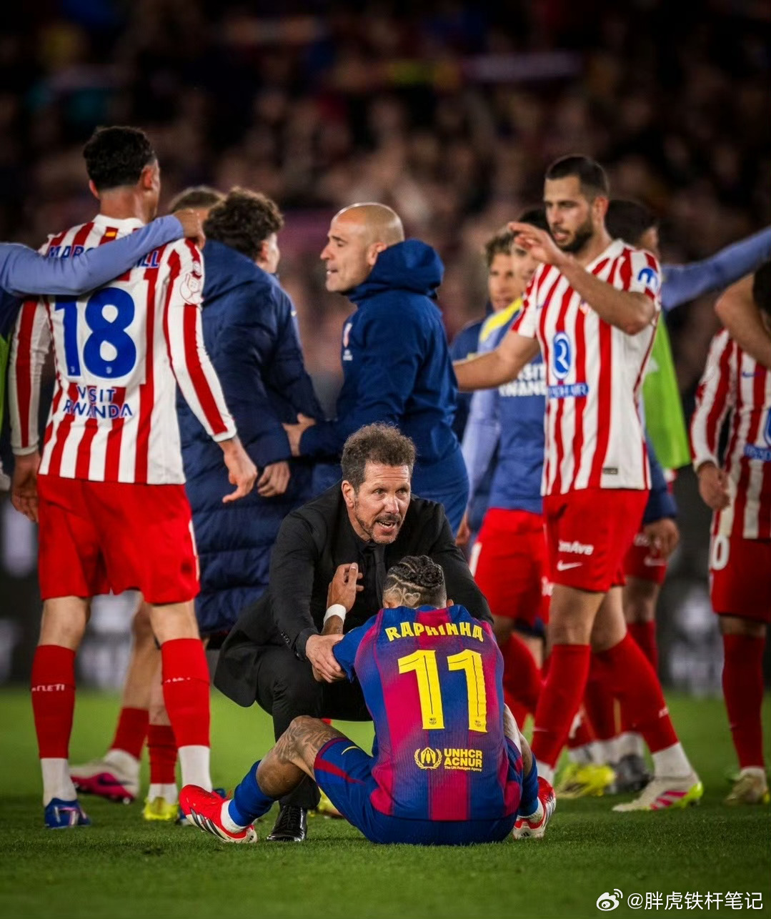 伤情更新！拉菲尼亚右大腿受伤，官方确认缺席5周错过三战马竞巴萨官方通报拉菲尼亚伤