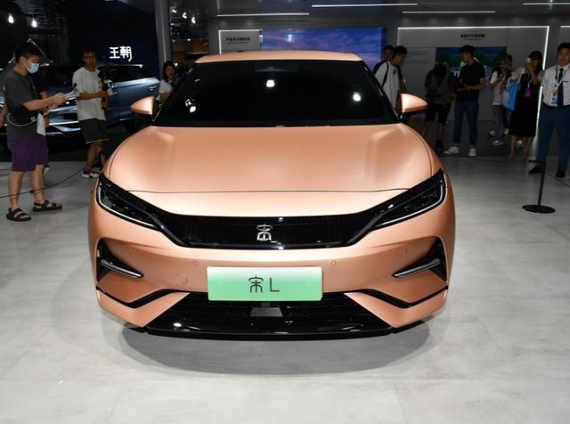 【#2023成都车展# 颜值够高，比亚迪宋L亮相成都车展，多角度实拍解析！】每次