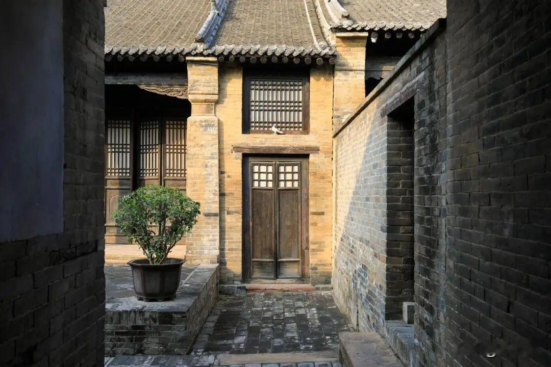 避开洛邑古城人潮！洛阳魏坡古村封神游记，400年清代老宅+新潮文创，免费穿越双时