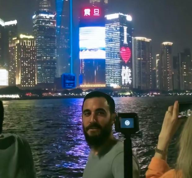 别不当回事！仅深圳一地就扎下了几万印度籍居民，一年上万张签证与猛增好几倍的直航客