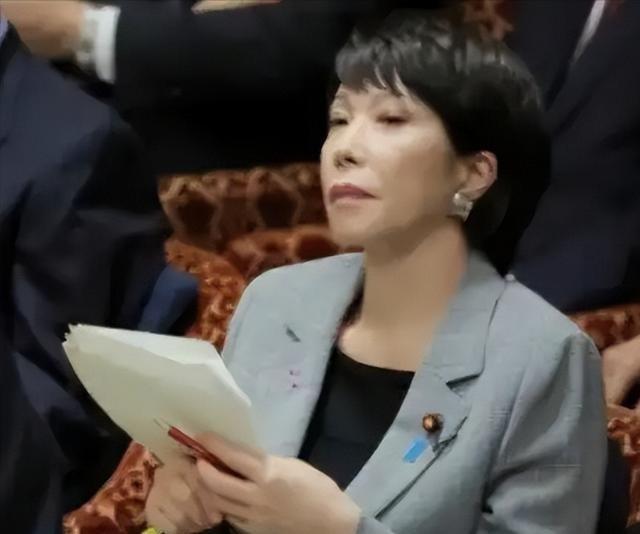 日本防卫省这回彻底坐不住了！不是因为周边局势有什么突发异动，而是：他们花1亿多美
