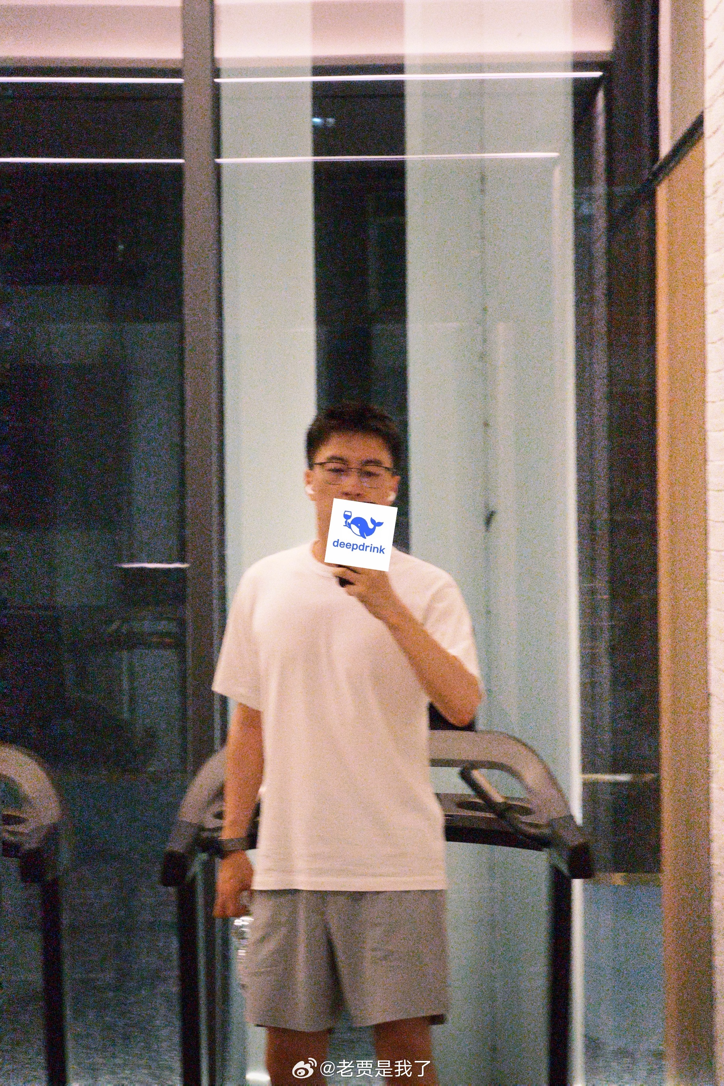 中午好  ​​​