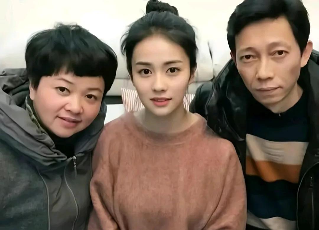 人如其名！

皮肤好，还漂亮，

但是好像不怎么像爸爸妈妈。