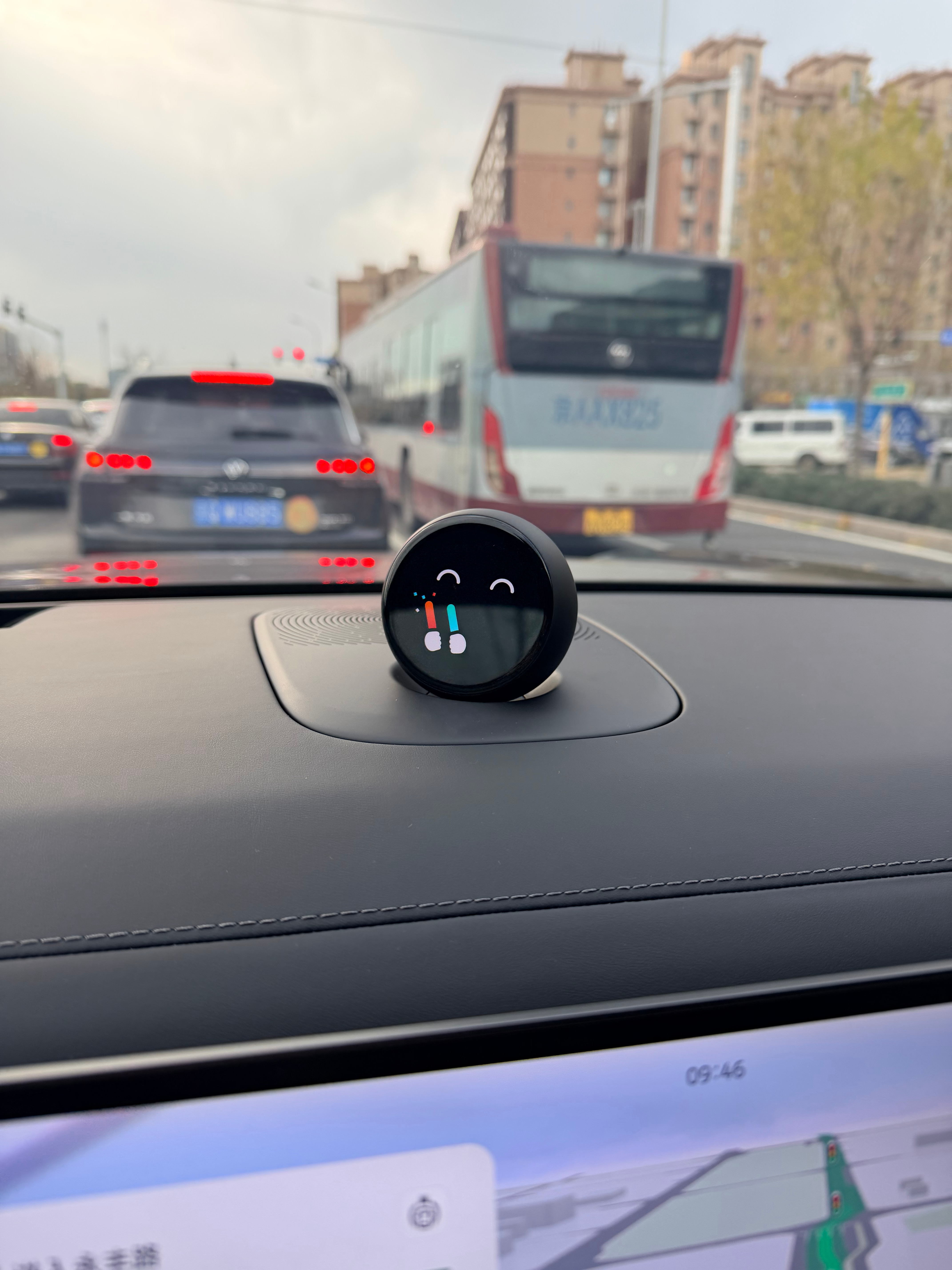 这一代彩色的Nomi，给人的情绪价值确实又提高了。