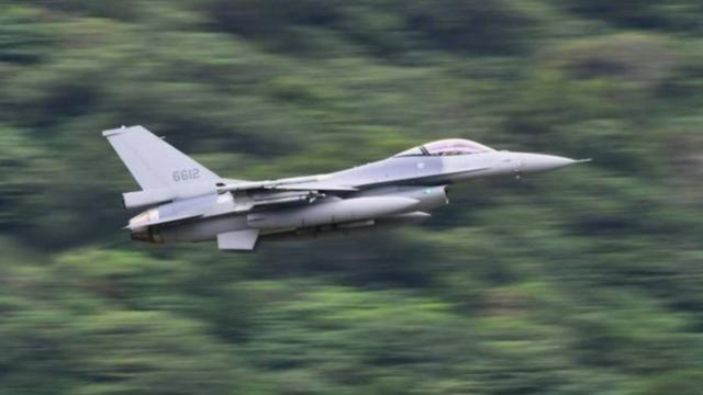 台湾当局突然宣布了！ 1月15日，台湾地区空军宣布：在海委会、海巡署、空勤总队及