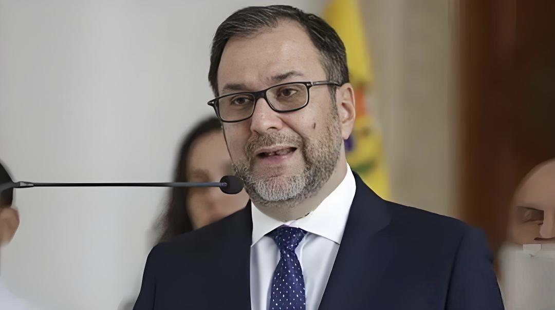 委外长深夜致谢中国。
谁都清楚，委内瑞拉现在正遭逢灭顶之灾：美军1月3日凌晨突袭