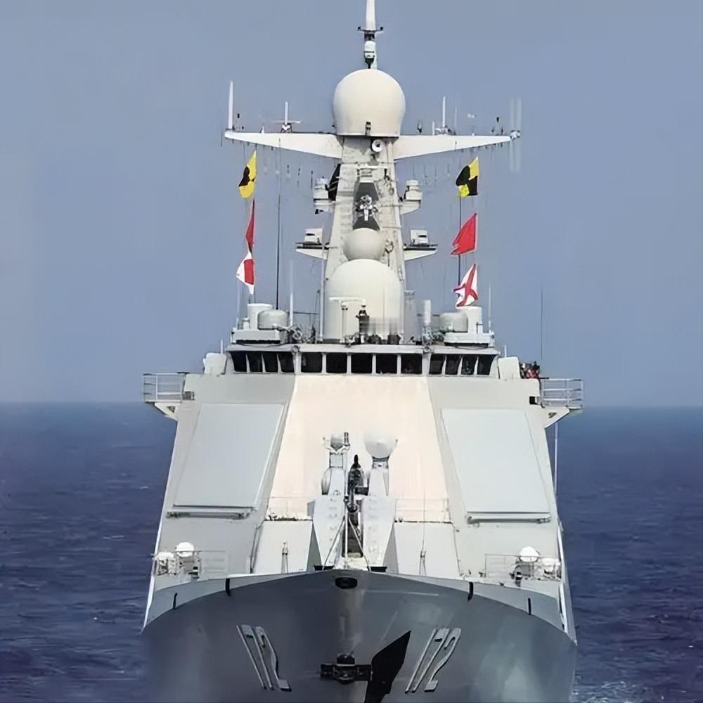 中国海军为何还在继续爆兵052D？因为便宜好用，并且做的也是最坏的打算，万一以后