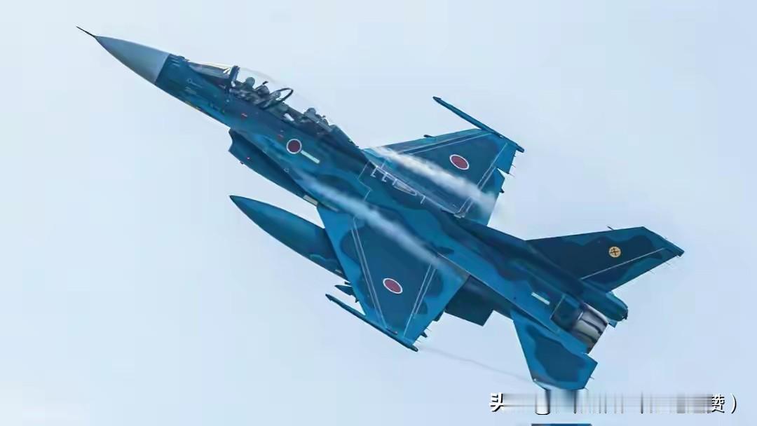 日本赌输，小泉没想到，刚模拟攻击辽宁舰，中国九天母机突然首飞
日本派12架F-2