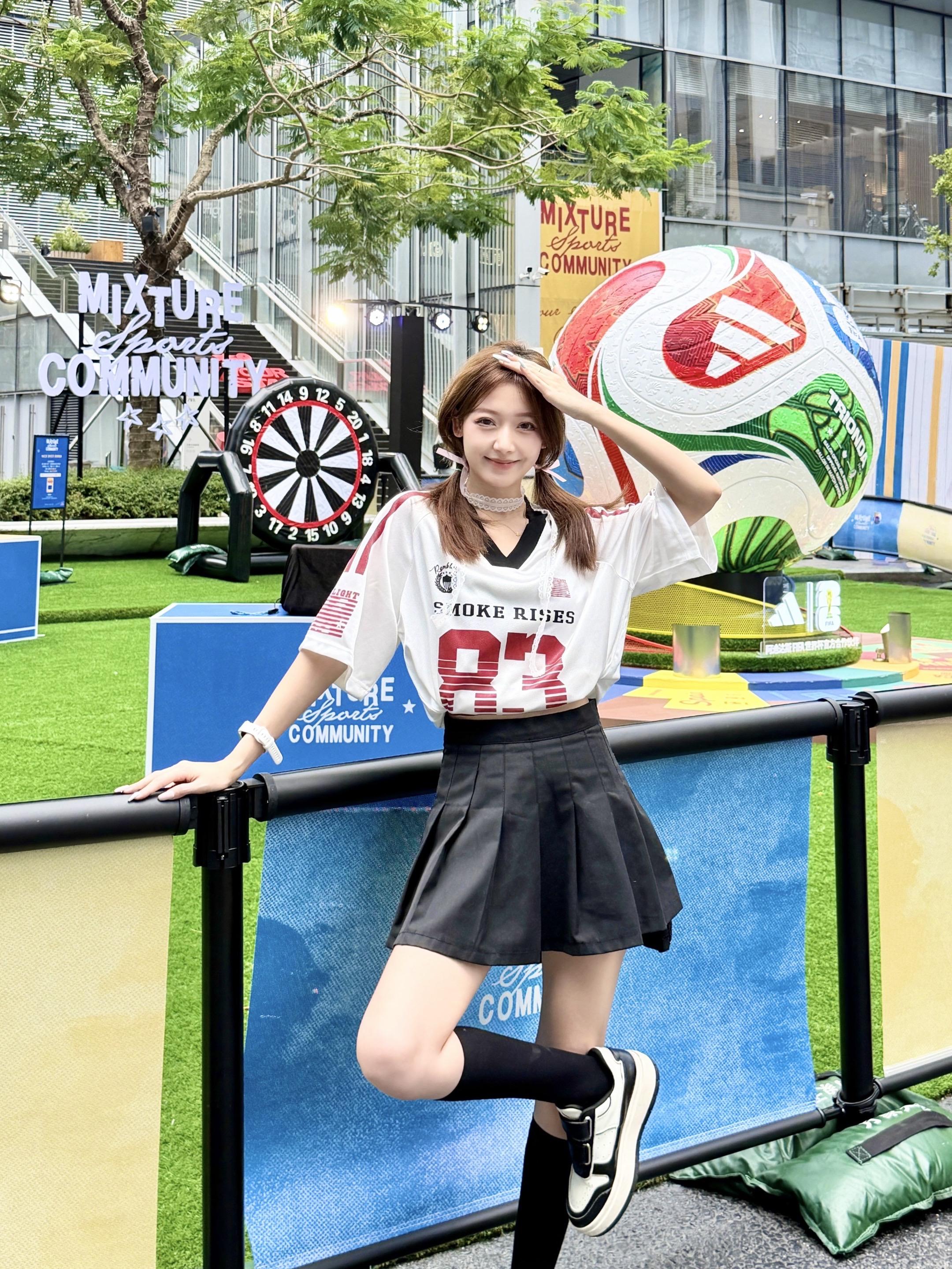 全深圳都在看世界杯！这条街让你上场踢⚽️。👧🏻𓍼‧₊˚⚽⋆ ♡̷...