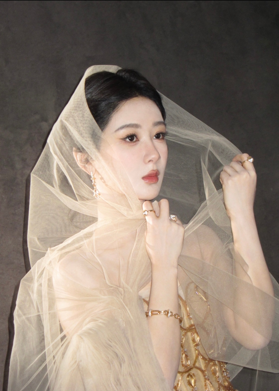 杨紫  yz杨紫董竹君yz杨紫玉兰花开君再来“人人都说她苦尽甘来 可我觉得她这一