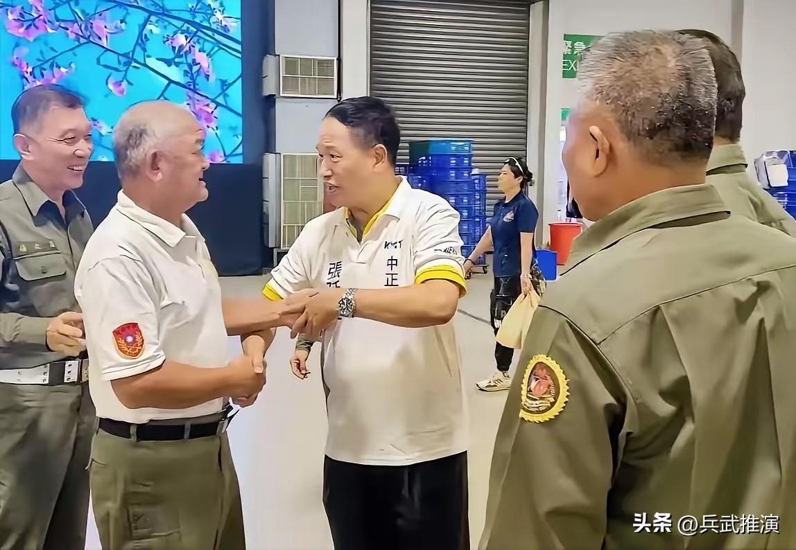 台退役中将张延廷7月9日在脸书发文表示，这两天活动都是纪念"七七事变"抗战，活动