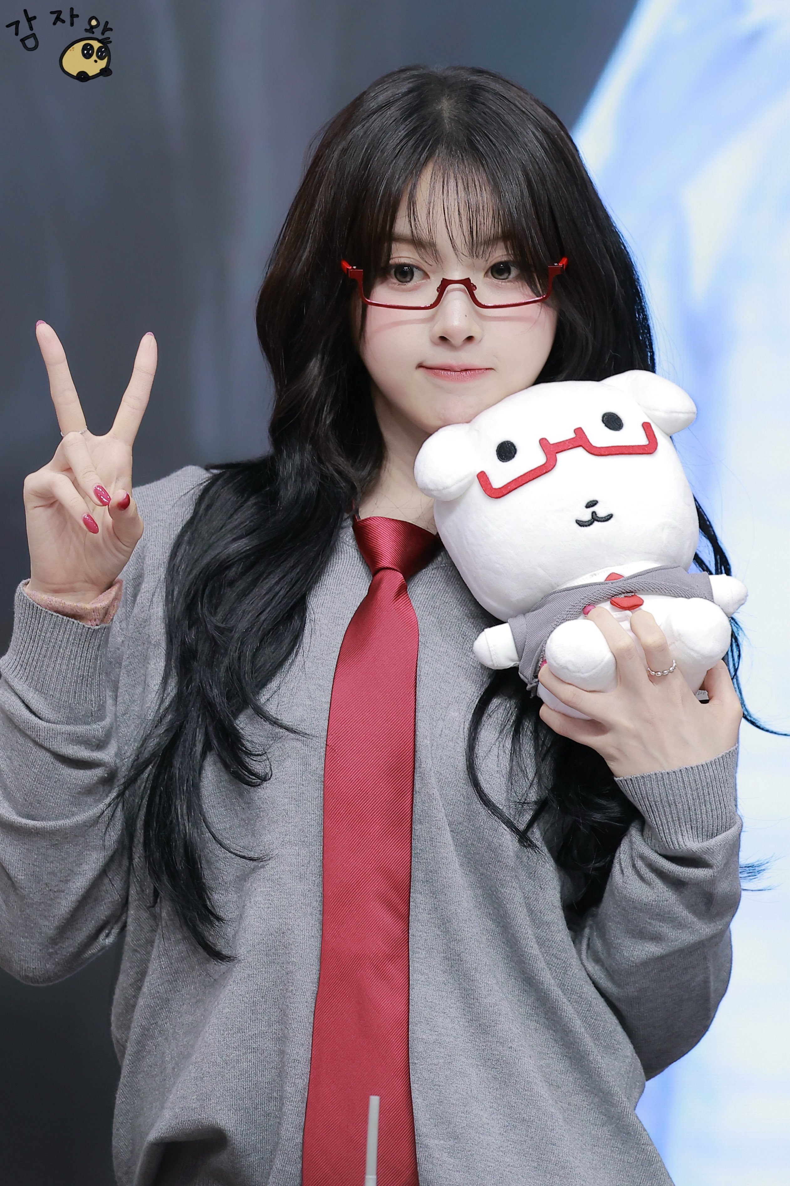 NMIXX JIWOO金智羽小狗乖 🐕🤓💕 