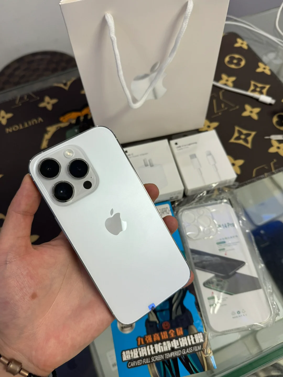 同城粉丝秒走📲苹果14Pro白色 国行原装