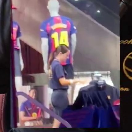 🚨🚨拉什福德 14 号现身俱乐部官方商店 ​​​