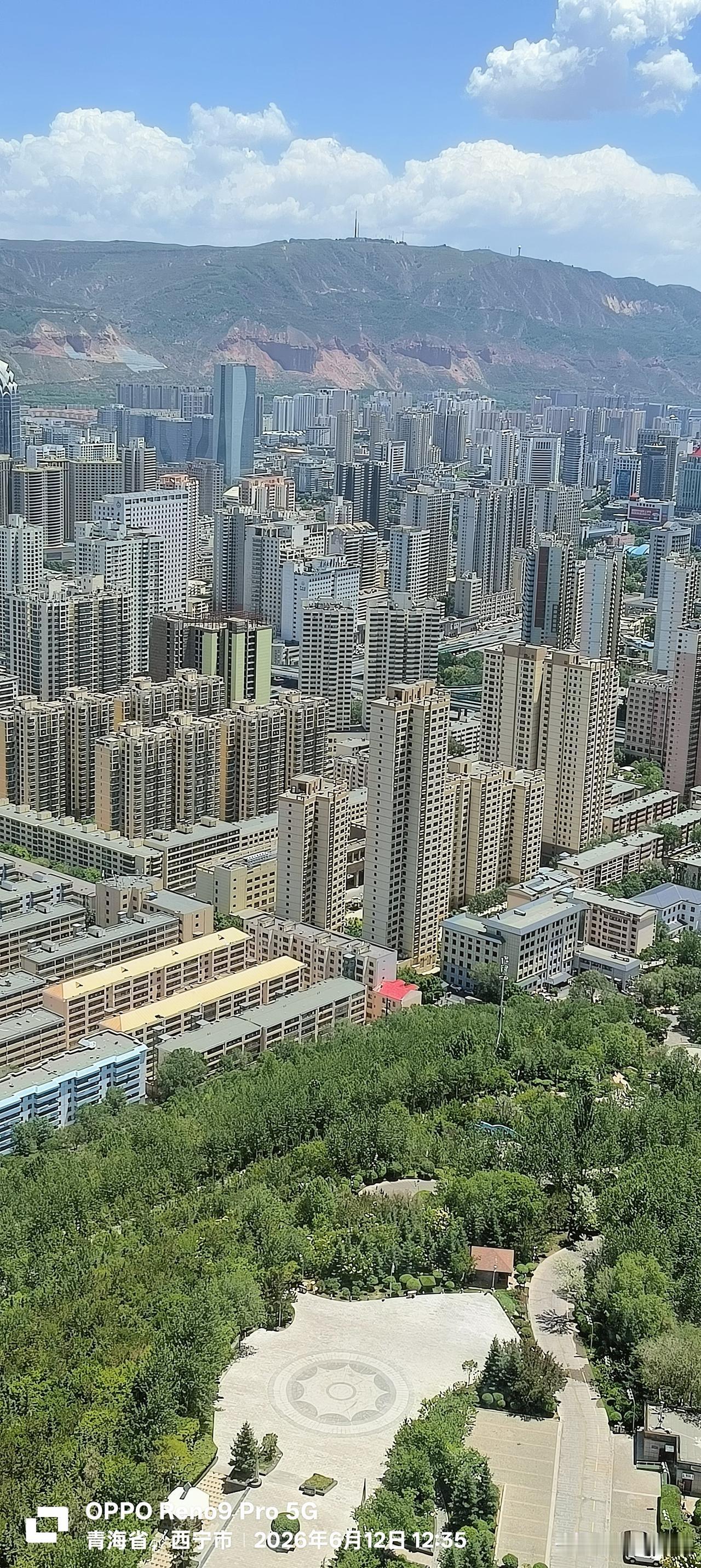 三城极目：郑州、西宁、兰州登高全景对比
 
中原腹地与西北山河，藏着截然不同的城