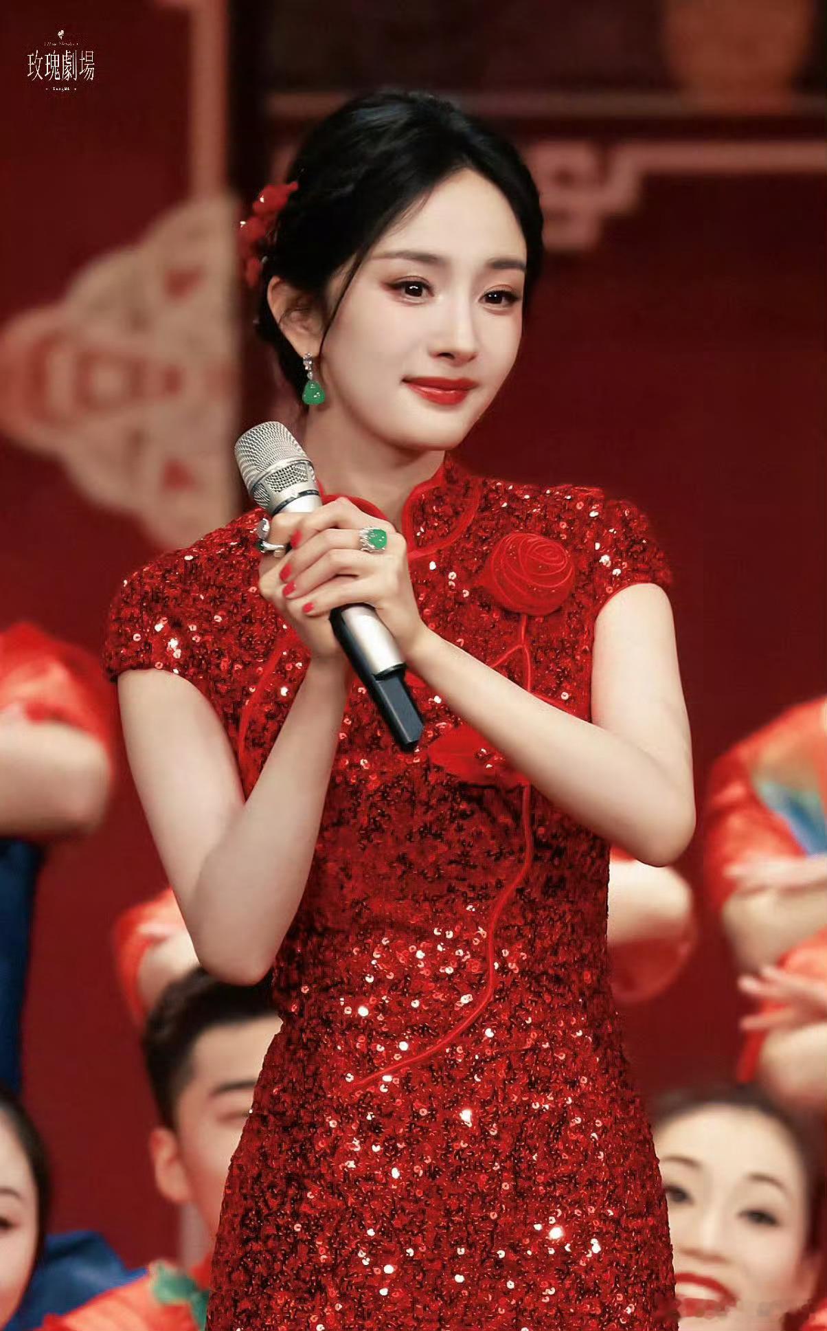 杨幂春晚路透是前年的看得出来大家想让杨幂上春晚啦，但是这个路透图是前年的哦，杨幂