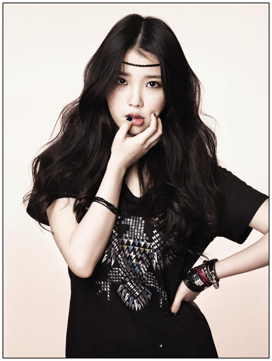 IU  🐥IU韩国第一女solo 2012年时光机🐥IU G By Gues