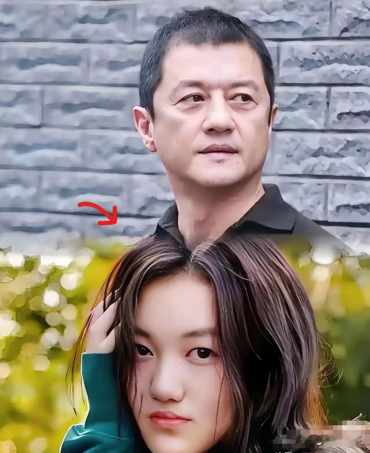 最欣慰的人应该是李嫣了吧。
不是因为父亲李亚鹏重回演艺圈拍戏，和家里恢复了以往的