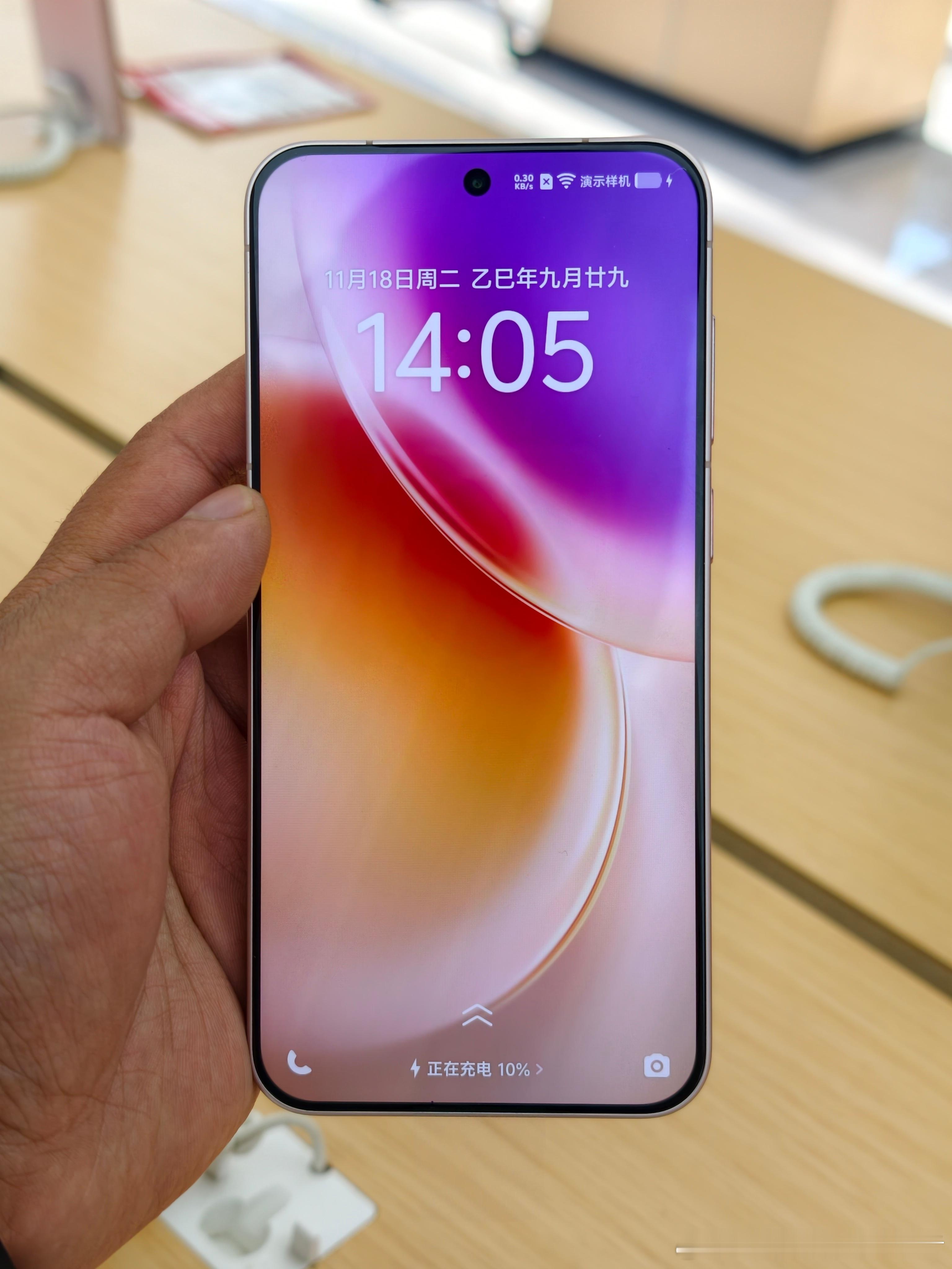 多品牌手机涨价上市今年的市场环境就是这样，上游供应链内存涨价，导致手机整体成本提