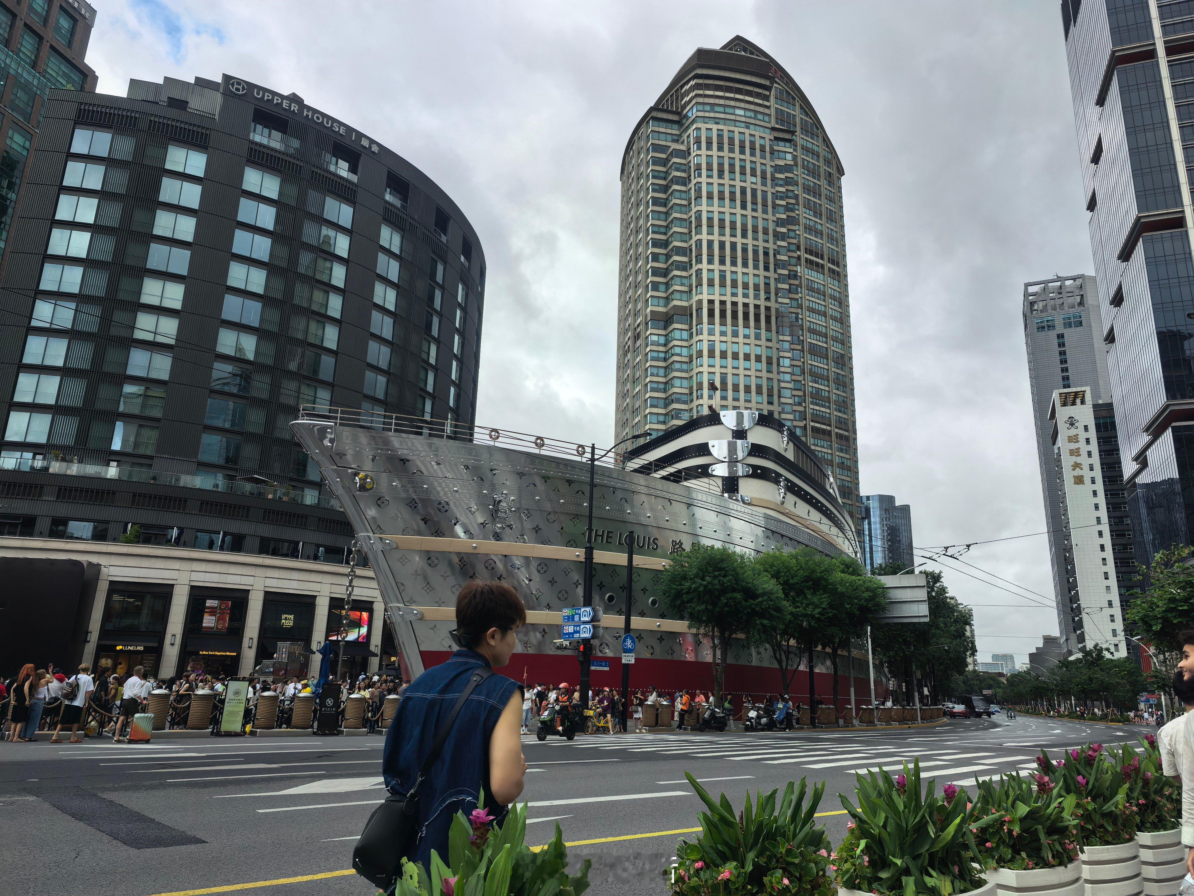 废话很多换个社媒略略姜佳音周末很好-天气很舒服-路过的风景都美好周末 其实最近都