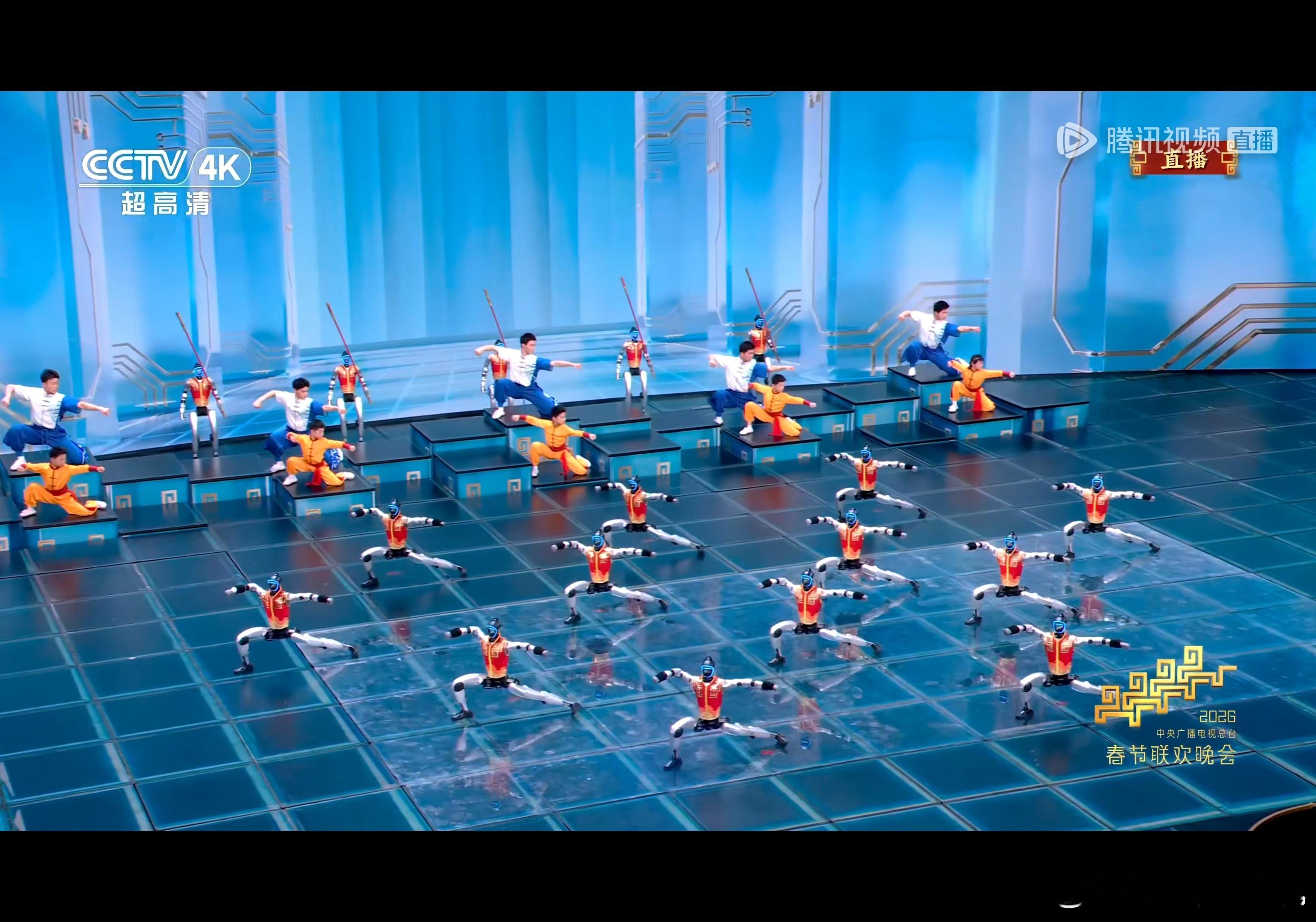 春晚不得不感叹科技进步太快了，去年还只是舞手绢，今年这各种空翻，太强了。2026
